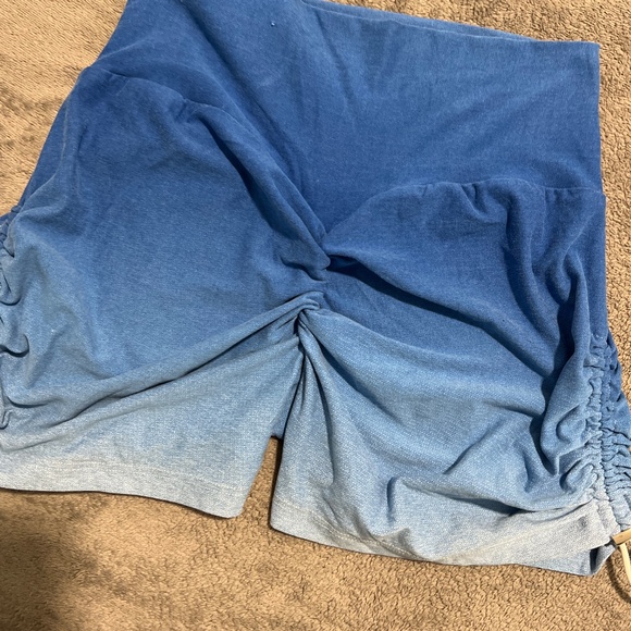 Bombshell Sportswear Shorts and Sports Bra Set - Picture 3 of 4